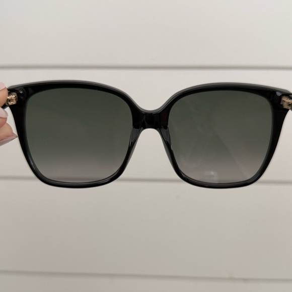 Gucci Women's Black Sunglasses - Picture 9 of 9